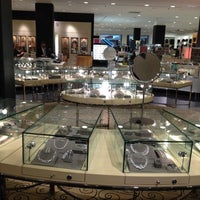 bloomingdales paramus nj