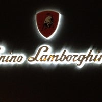 Снимок сделан в Tonino Lamborghini пользователем Max R. 5/16/2012