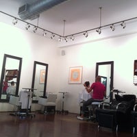 Foto tirada no(a) Dvir Salon por Kotaro H. em 6/24/2012