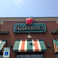 Photo taken at Applebee&amp;#39;s Grill + Bar by Panadda T. on 7/4/2012