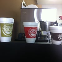 รูปภาพถ่ายที่ Café To Go โดย Ana Amelia R. เมื่อ 4/2/2012