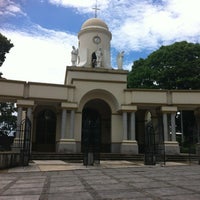 Photo taken at Iglesia San Miguel De Escazu by Machinila on 5/26/2012