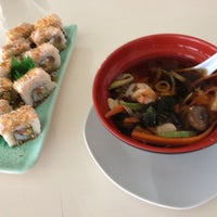 รูปภาพถ่ายที่ Sushi Umi โดย aurism เมื่อ 5/19/2012