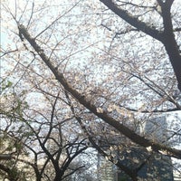 Photo taken at 芝浦中央公園入口バス停 by Masao Y. on 4/5/2012