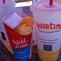 Снимок сделан в Good Times Burgers &amp;amp; Frozen Custard пользователем schuyler M. 6/13/2012