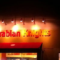 Das Foto wurde bei Arabian Knights von Shehan S. am 8/26/2012 aufgenommen