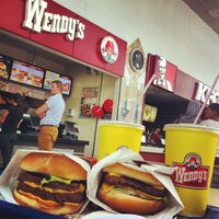 Photo taken at Wendy&amp;#39;s by Ulka M. on 8/8/2012