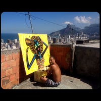 Photo taken at Favela do Cantagalo by Rodrigo M. on 5/5/2012