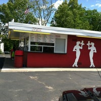 Photo taken at Val&amp;#39;s Drive-in by Missy L. on 6/24/2012