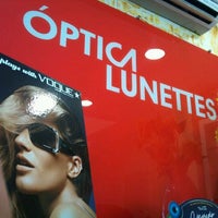 Photo taken at Óptica Lunettes by Diego C. on 3/6/2012