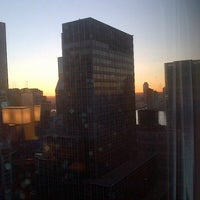 Foto tomada en The New York Helmsley Hotel  por Andy H. el 9/11/2012