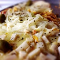รูปภาพถ่ายที่ Pizza Bella โดย Ana Carolina M. เมื่อ 2/11/2012