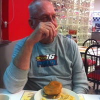 Photo taken at Steak &amp;#39;n Shake by Mike H. on 8/20/2012