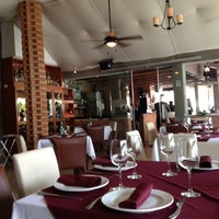 Foto tomada en Casa Merlot Restaurant  por Blanca A. el 9/1/2012