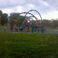 รูปภาพถ่ายที่ Bates park โดย Marquis C. เมื่อ 5/3/2012