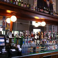 Foto diambil di Old Point Tavern oleh Burt B. pada 4/5/2012