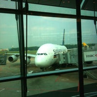 Photo taken at SQ12 SIN-NRT-LAX / Singapore Airlines by yiktk on 8/25/2012