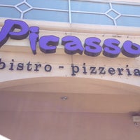 Foto tirada no(a) Picasso Bistro &amp;amp; Pizzeria por Martin J. em 6/23/2012