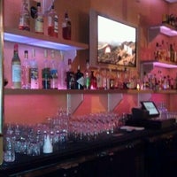Foto tomada en 6B Lounge  por Evan D. el 2/27/2012
