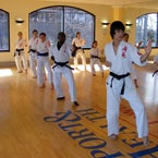 3/12/2012 tarihinde Richard R.ziyaretçi tarafından Seichou Karate Old Town'de çekilen fotoğraf