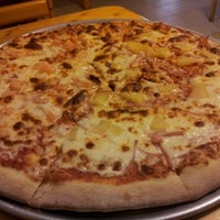 Photo taken at Pizza Holiday by Kamran I. on 4/15/2012