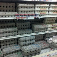 Photo taken at Giant Food by Keonté S. on 3/15/2012