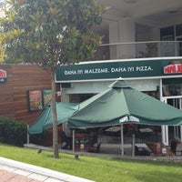 Photo taken at Papa John&amp;#39;s Pizza by Hikmet O. on 5/29/2012
