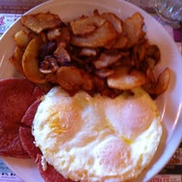 Photo taken at Penn Queen Diner by Sue A. on 3/5/2012