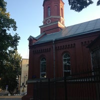 Das Foto wurde bei Евангелическо-лютеранская церковь Св. Марии von Angie E. am 7/13/2012 aufgenommen