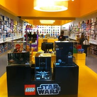 the lego store canada