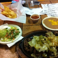 รูปภาพถ่ายที่ Mexicali Café and Cantina โดย Craig M. เมื่อ 3/9/2012