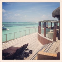 Das Foto wurde bei Celeste Bar Playa Club Med Punta Cana von Marc S. am 5/1/2012 aufgenommen
