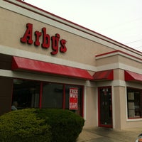 Photo taken at Arby&amp;#39;s by Randy C. on 4/14/2012