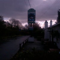 The Fox Hounds And The Lone Barn Restaurant In Bursledon And