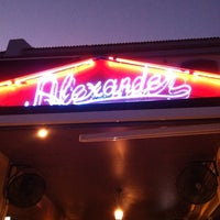 6/20/2012 tarihinde Steve L.ziyaretçi tarafından Alexanders'de çekilen fotoğraf