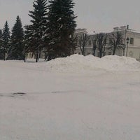 Photo taken at Факультет Иностранных языков УлГПУ by Dmitry F. on 3/7/2012