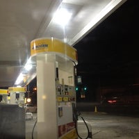 Photo taken at Shell by Flavio V. on 3/12/2012