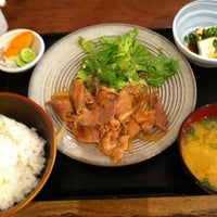 Photo taken at ミンナ食堂 by Noboru O. on 2/22/2012