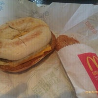 Снимок сделан в McDonald&amp;#39;s пользователем James 7/5/2012