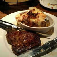 Photo taken at LongHorn Steakhouse by William B. on 5/6/2012