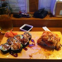 5/2/2012 tarihinde Danny R.ziyaretçi tarafından Bamboo Sushi Bar . Hibachi Express'de çekilen fotoğraf