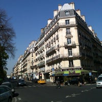 Photo taken at Hôtel Saint-Jacques by Flammarion V. on 5/17/2012