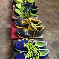 Foto tomada en Fleet Feet Sports  por Sulaiman el 4/1/2012