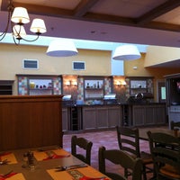 Das Foto wurde bei Sud &amp;amp; Cie Restaurant von Sergey L. am 6/13/2012 aufgenommen