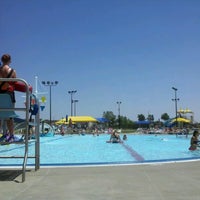 Foto tomada en Valley View Aquatic Center  por Jennifer K. el 6/9/2012