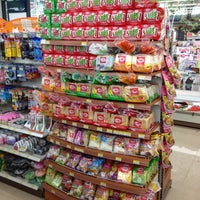 Photo taken at 7-Eleven by Taijung H. on 4/1/2012