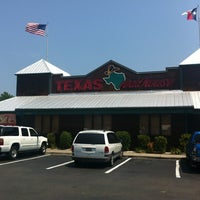 Photo taken at Texas Roadhouse by Miko on 7/1/2012