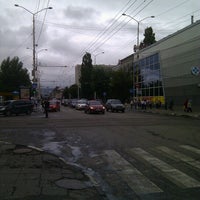 Photo taken at Остановка Радищева by Dmitriy on 6/29/2012