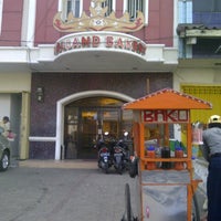 Review Holland Bakery