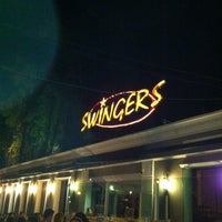 Снимок сделан в Swingers Lounge BH пользователем Raul L. 6/20/2012